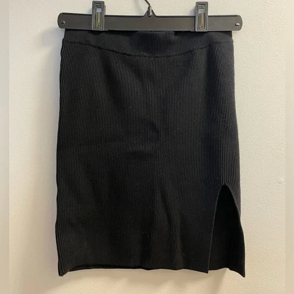 SNDYS ARMOUR Rib Crop Top & Mini Skirt. Size S/M - Picture 7 of 14